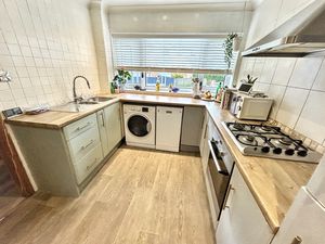 Kitchen- click for photo gallery